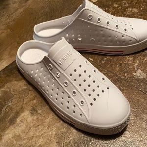 COPY - Women’s size 8.5 crocs sneakers